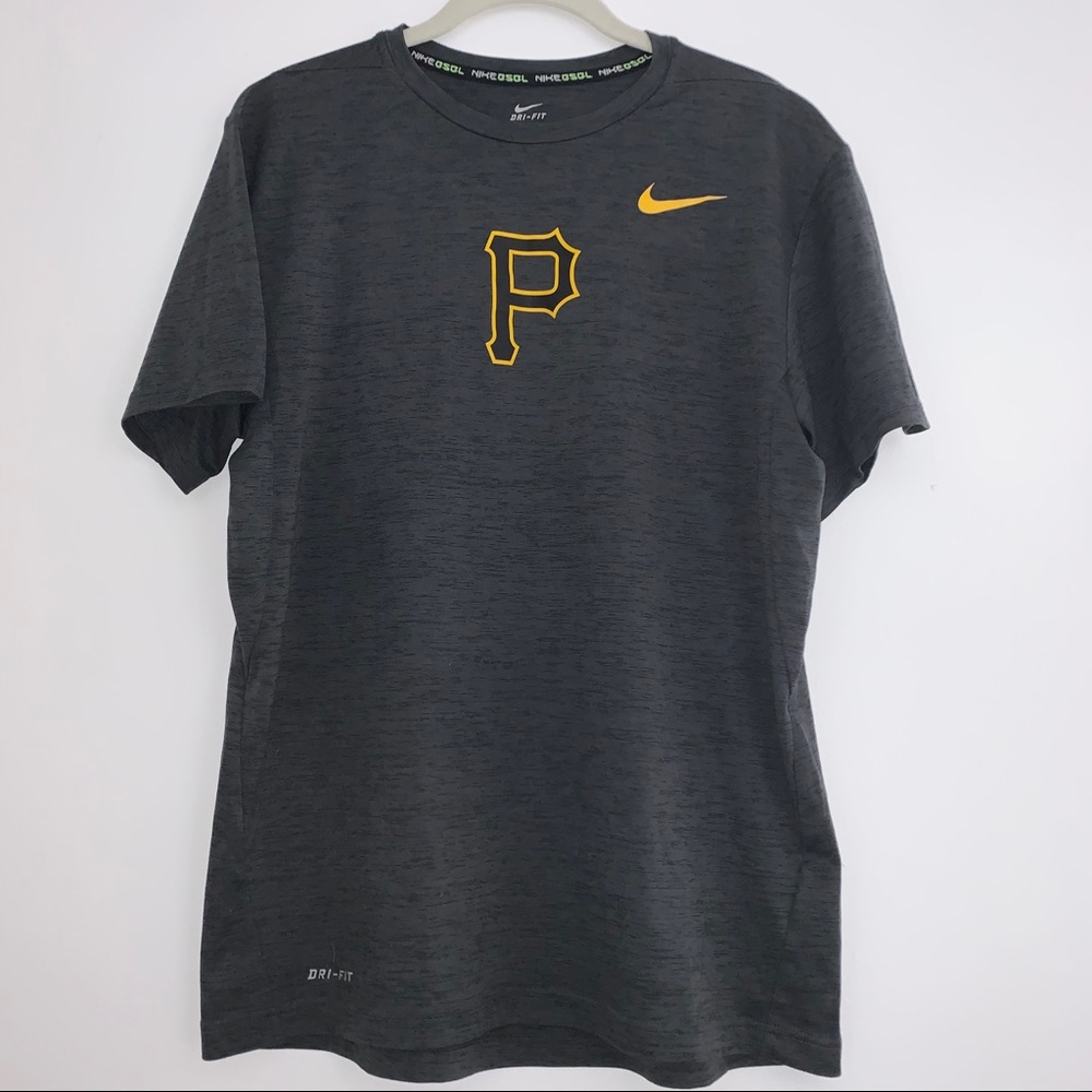 NWOT Nike Pittsburgh Pirates Drifit T-shirt M